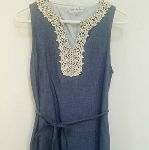 Laced collar dress
